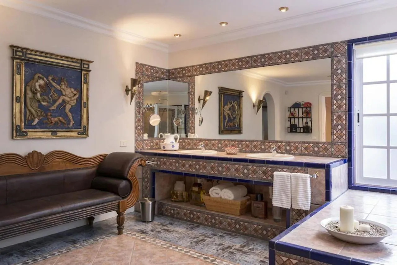 Karat Hacienda Miranda Villa Charco del Pino